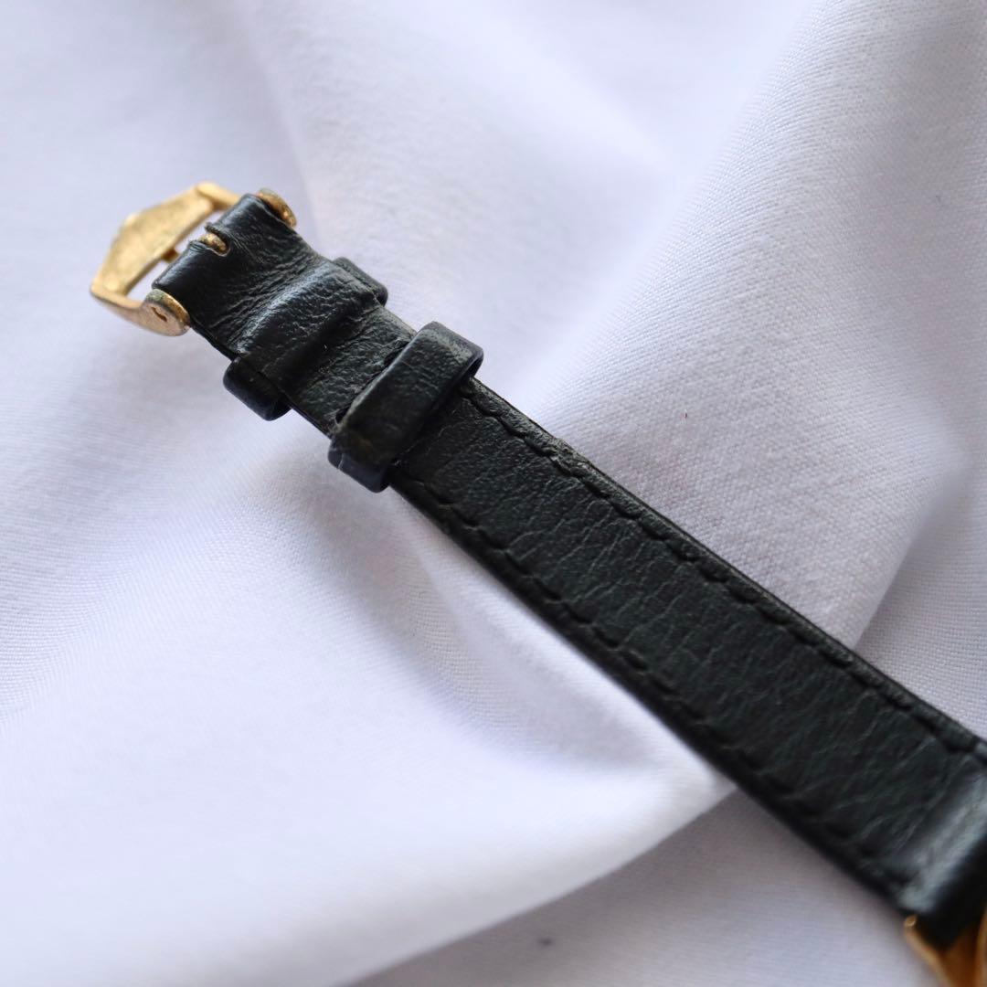 CELINE ローマン スモセコ ラウンド シェル レディース腕時計 1382