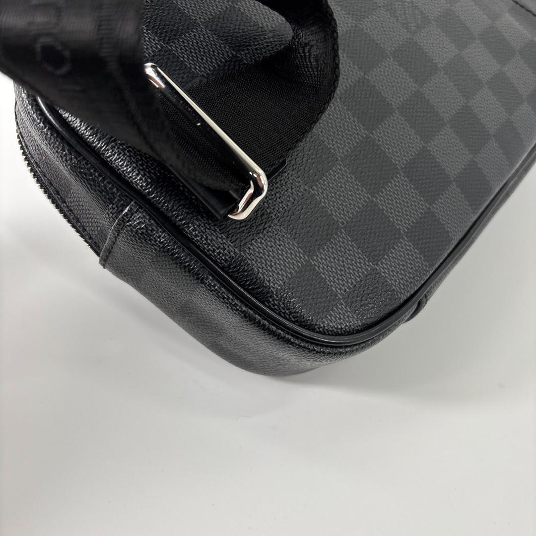 超極美品 ルイヴィトン ダミエグラフィット アンブレール ショルダーバッグ