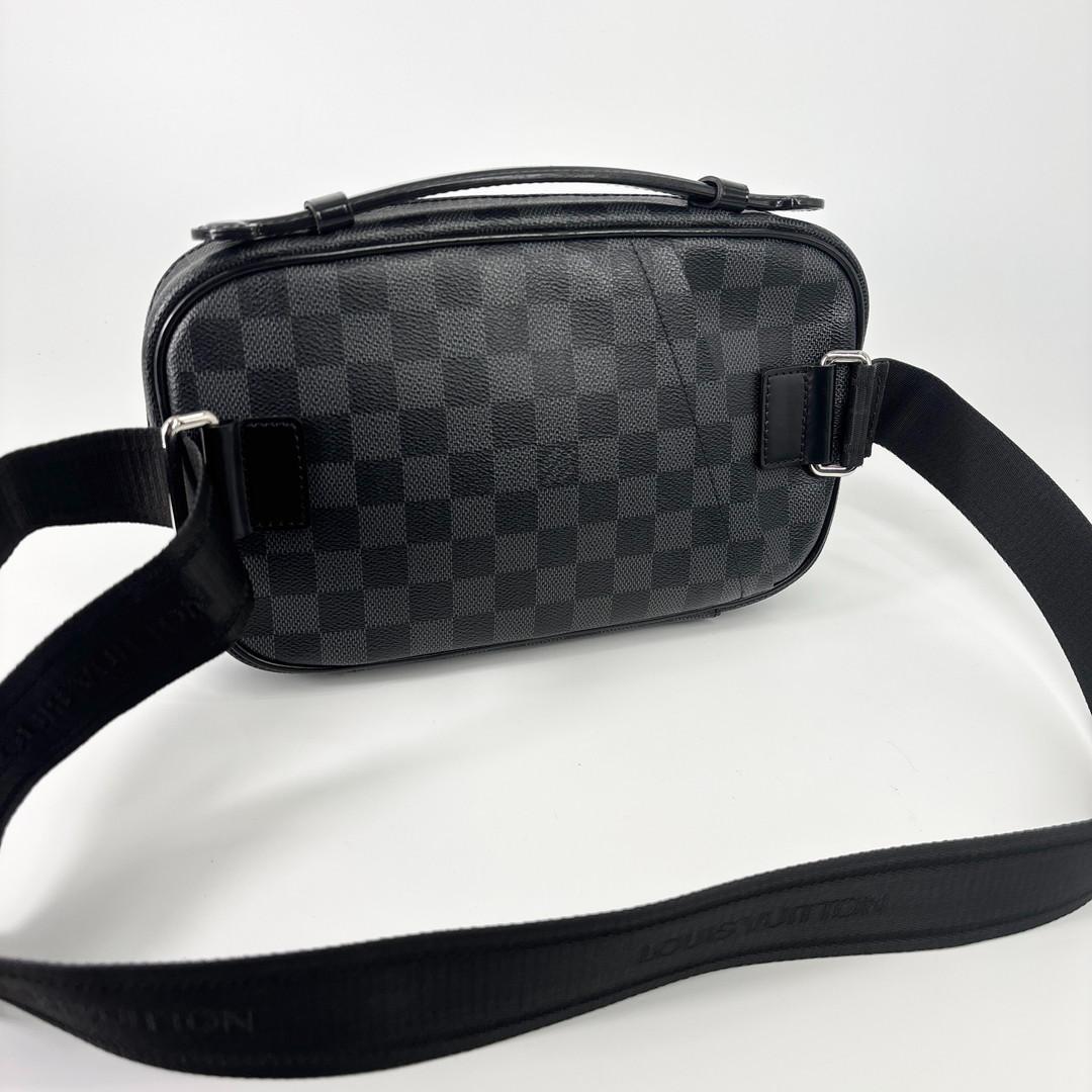 超極美品 ルイヴィトン ダミエグラフィット アンブレール ショルダーバッグ