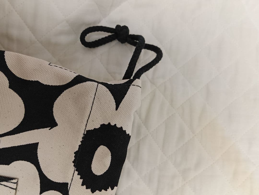 新品未使用マリメッコ モノシティビッグウニッコトート バッグ