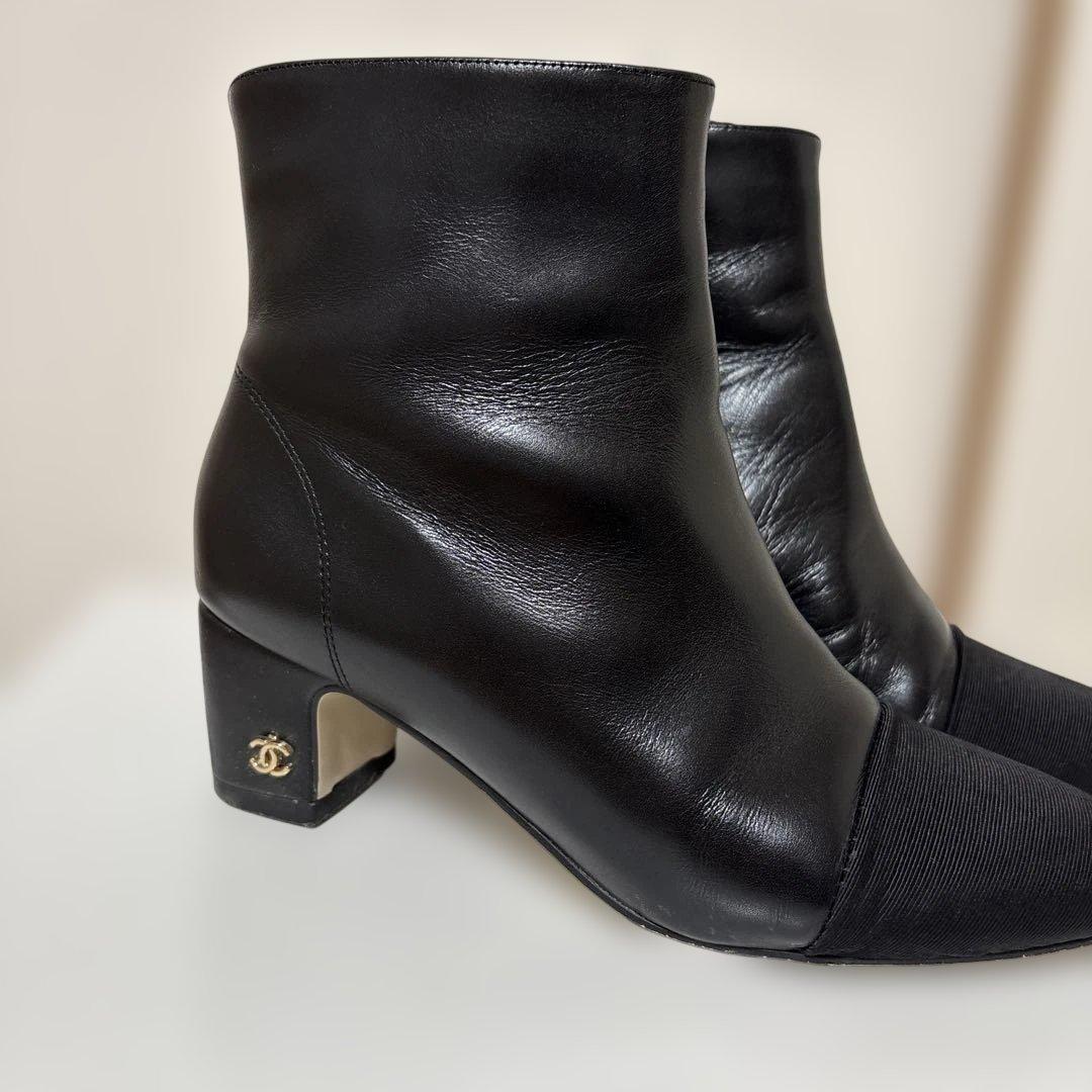 お正月5日間限定35000円にて！正規品美品CHANEL ブラックアンクルブーツ
