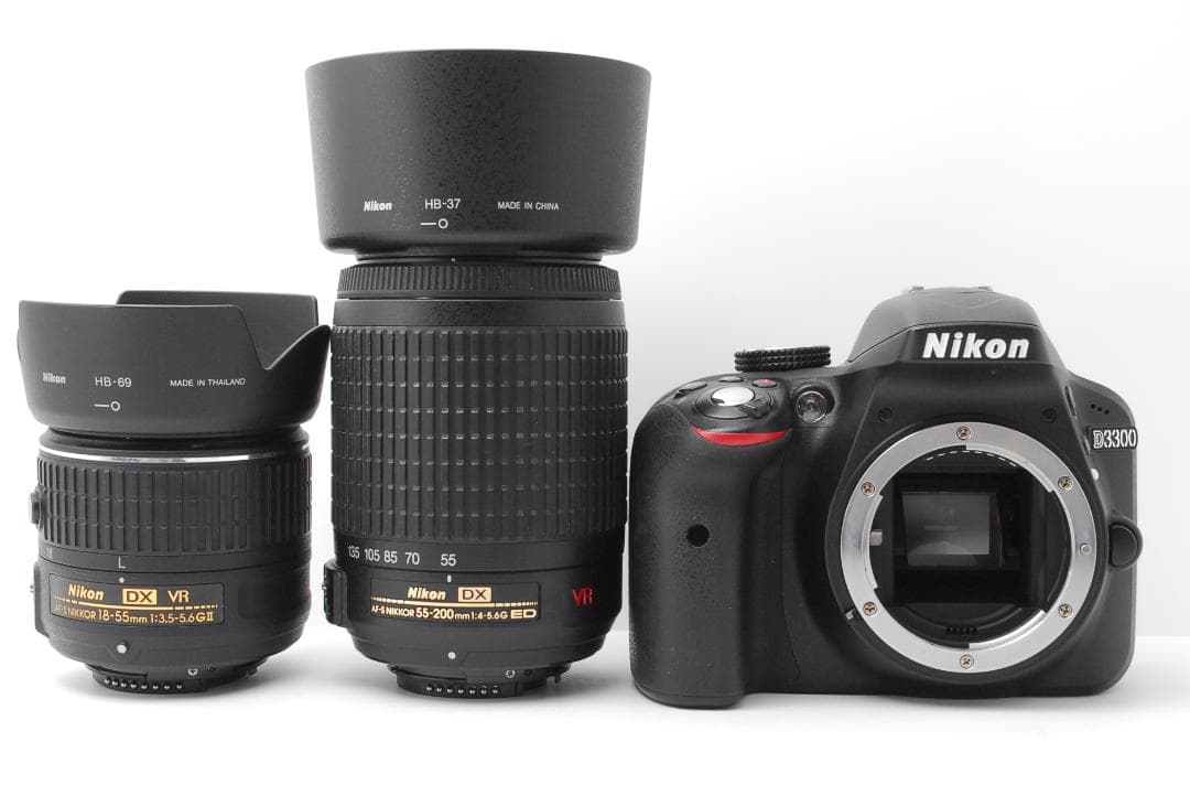 【使用感少美品】ダブルレンズ　Nikon D3300　スマホ転送　動画も撮れる