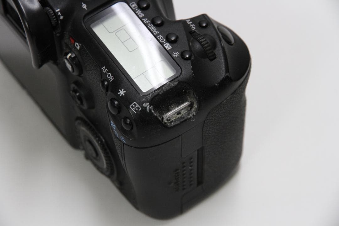 CANON EOS 7D 7D-①