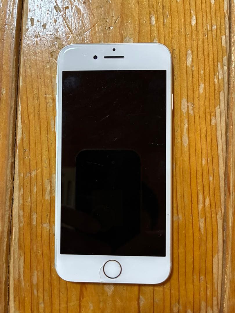 Apple iPhone 8 64GB ホワイト 本体