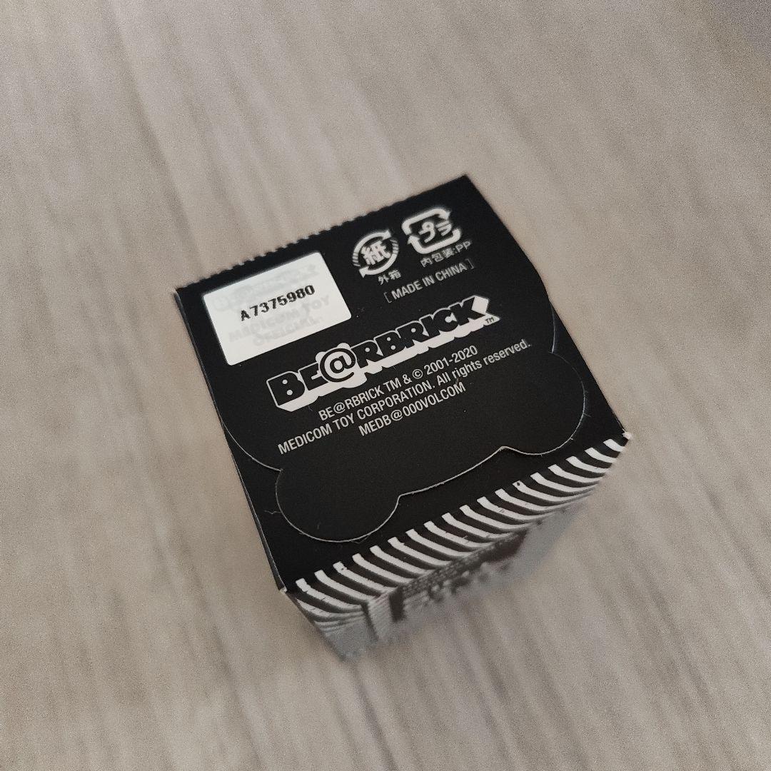 【未開封】激レア　VOLCOM BE@BRICK 100%