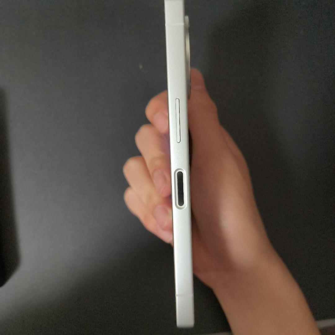 【極美品】AQUOS R9 SIMフリー版 ホワイト 12+256GB