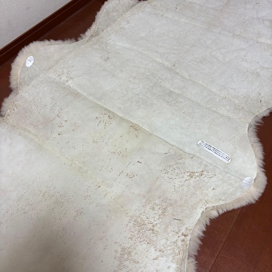 特大　本物ムートンラグ２匹物　羊毛皮　オセアニア産　クリームホワイト