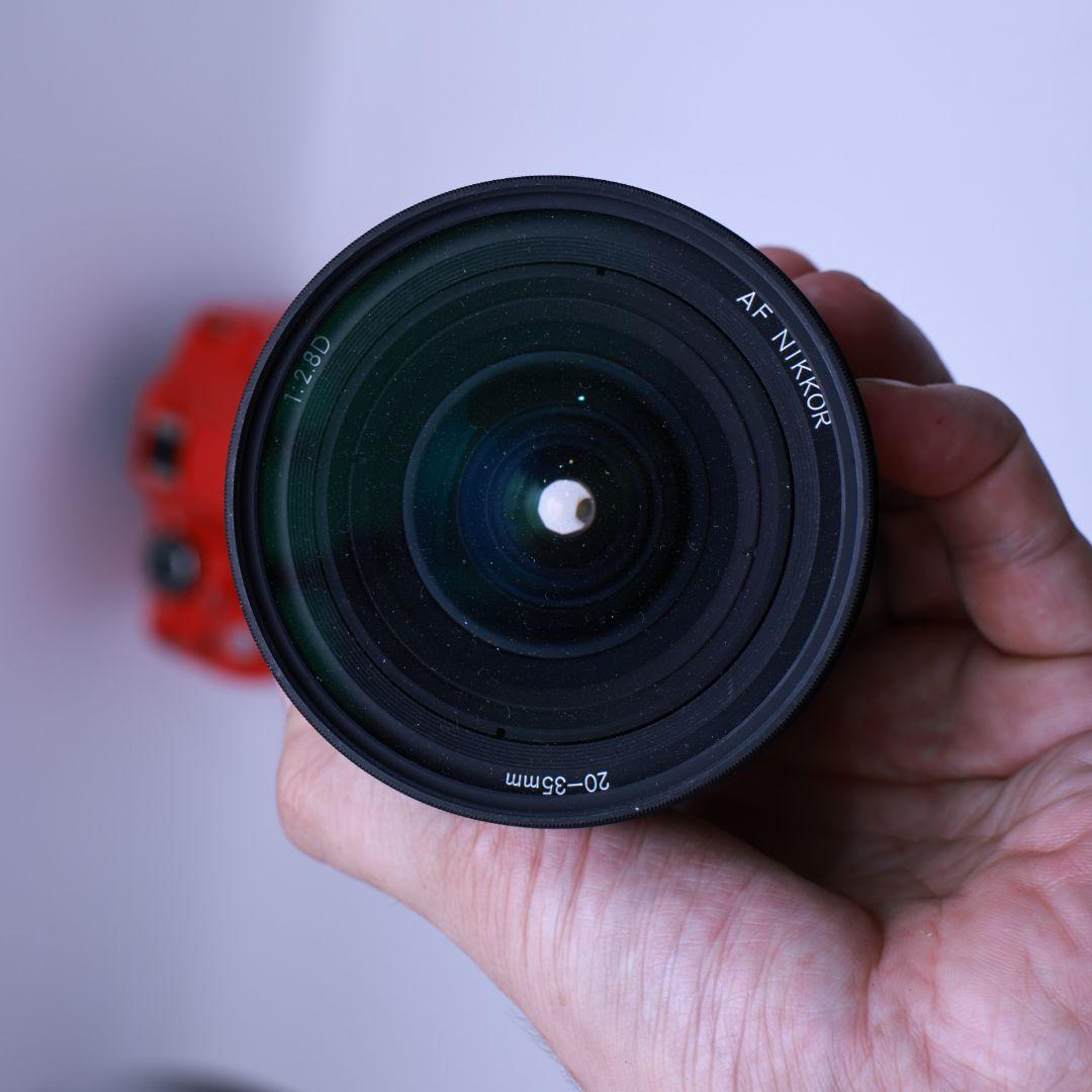 Nikon AF NIKKOR 20-35mm F2.8 D ニコン