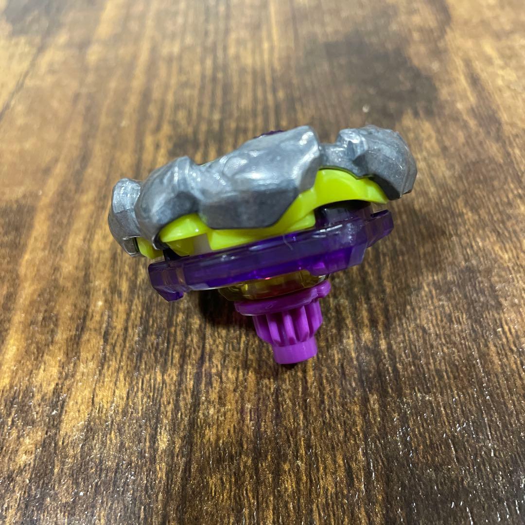 【限定新品】オロチクラスタ6-60LF ベイブレードX あ1