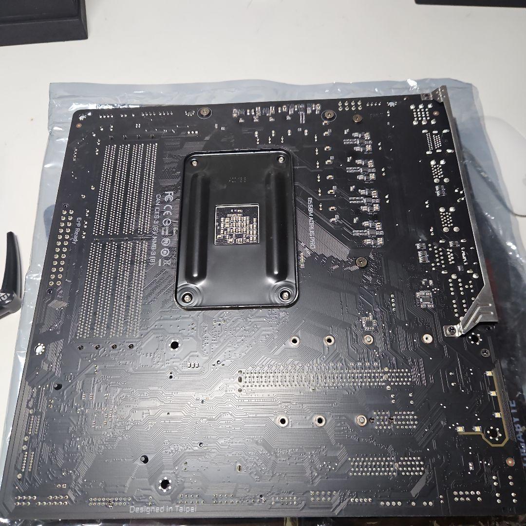 GIGABYTE B550M AORUS PRO マザーボード