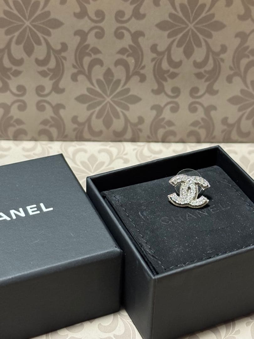 正規品☆シャネルココマークピアス/片耳 CHANELスワロフスキー シルバー