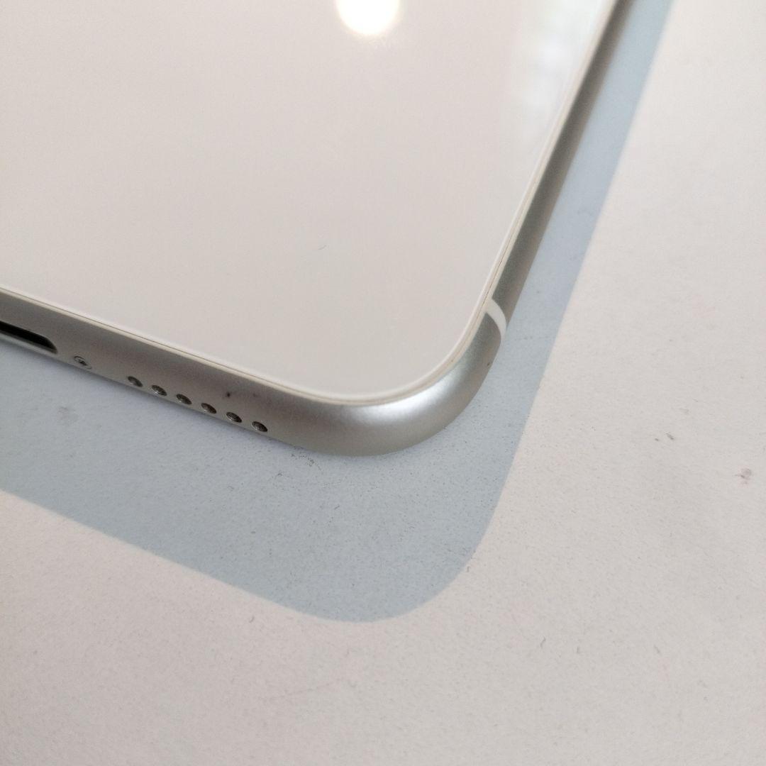 iPhone 11 ホワイト 128 GB simフリー（au）