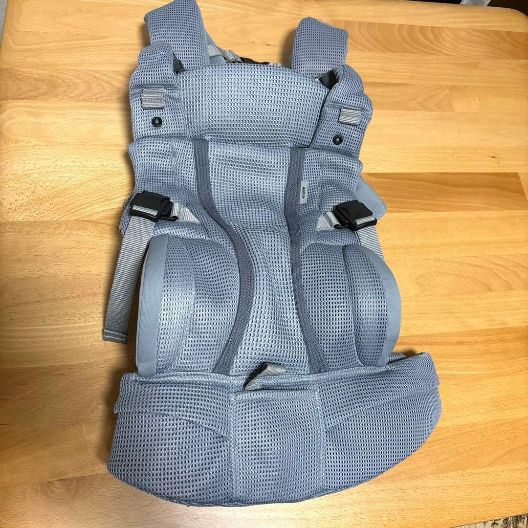 【極美品】アップリカ 抱っこ紐 ラクリス Laclis グレー