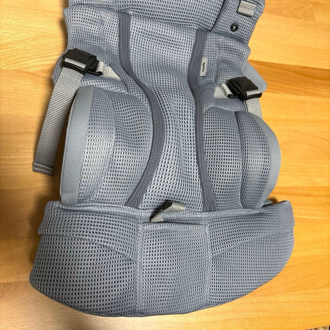 【極美品】アップリカ 抱っこ紐 ラクリス Laclis グレー