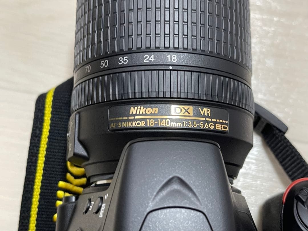 Nikon ニコン　Ｄ5600 超美品　オプション多数付き