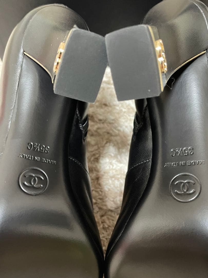(新品)CHANEL ccロゴ レザー ショートブーツ