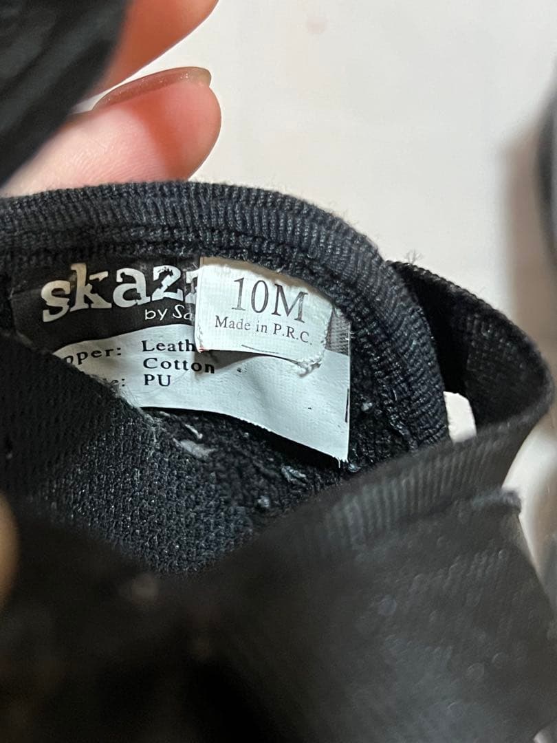 foundrymews Zoe 10M 黒 牛革