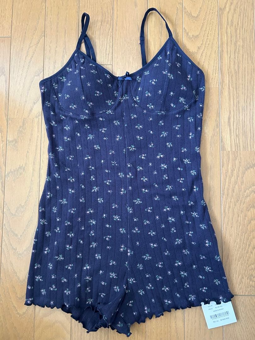 5/31までの販売‼️新品 ALEXIA STAM ロンパース 花柄 Sサイズ