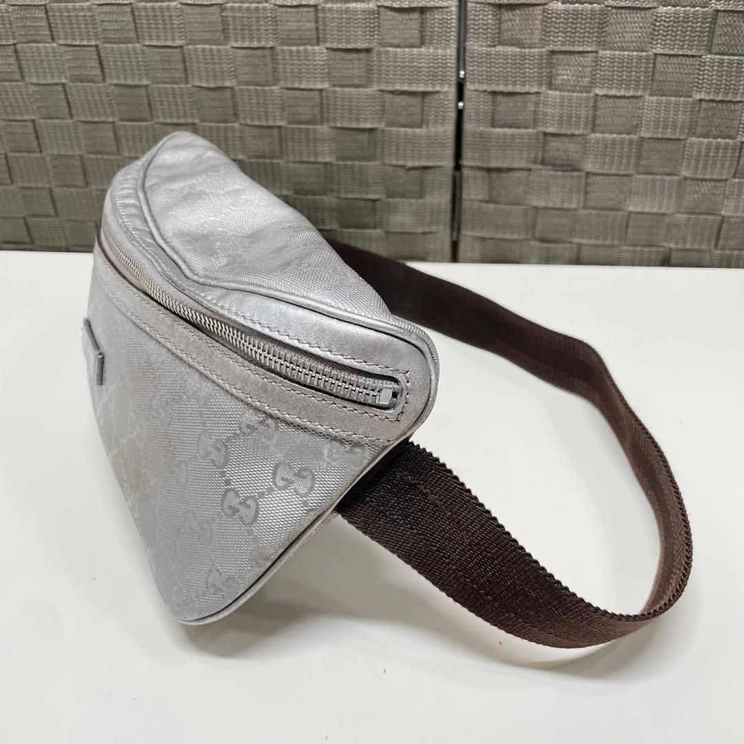 ポ*ポ様 GUCCI シルバー ボディバッグ