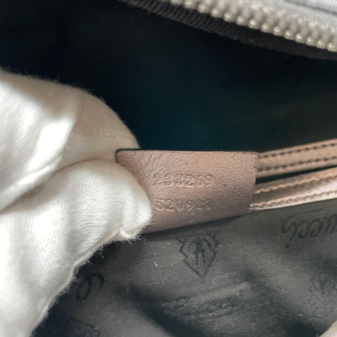 ポ*ポ様 GUCCI シルバー ボディバッグ