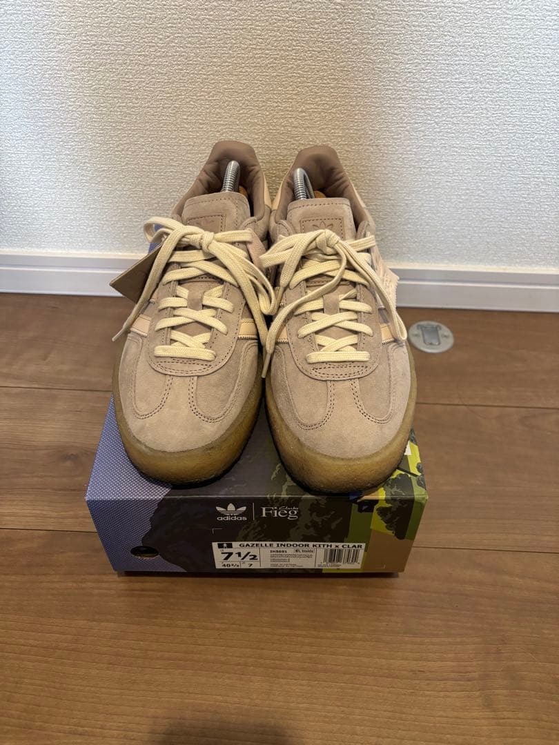 kith×adidas gazelle クラークスガムソール