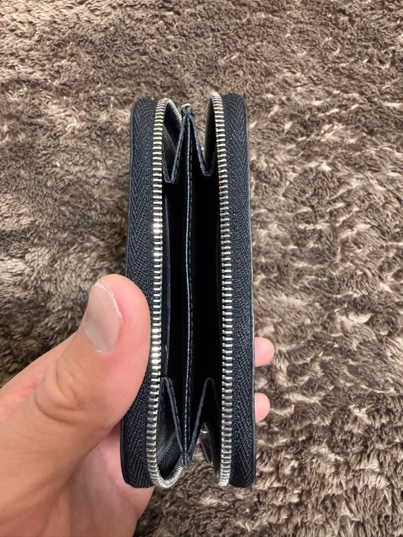 ルイヴィトン　ジッピーパース
