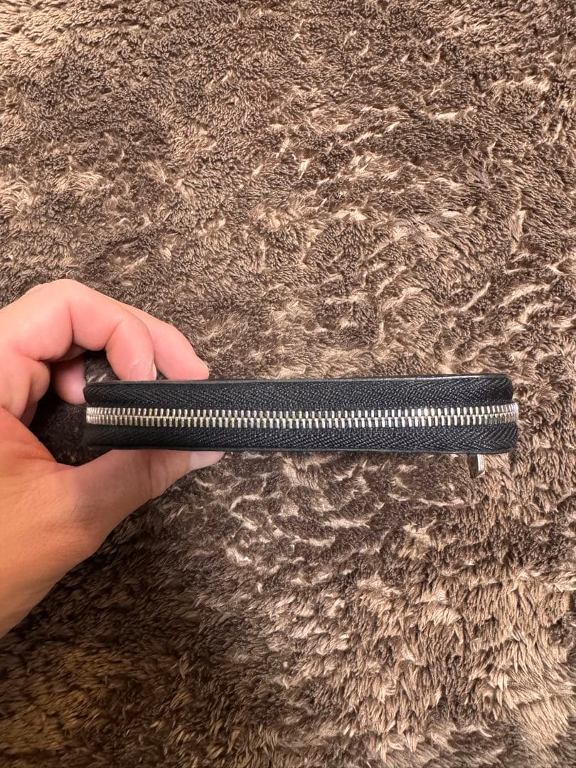 ルイヴィトン　ジッピーパース