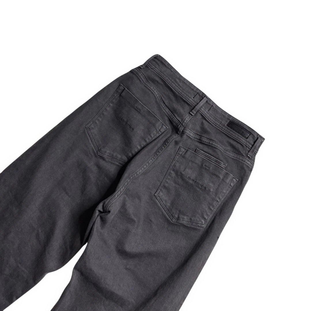 YANUK Lea 26ボーイズストレート ブラックデニム ストレッチ