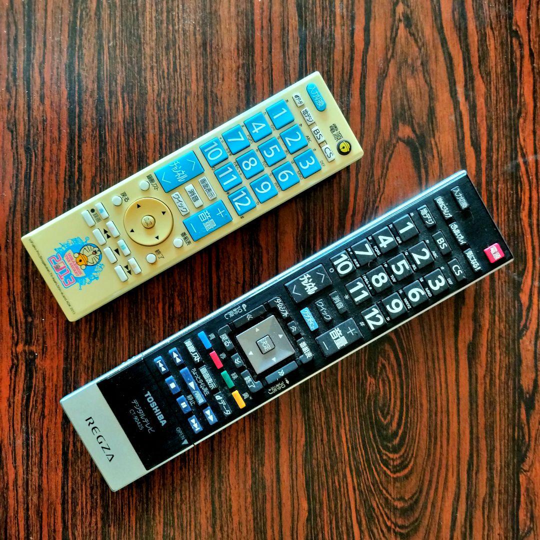美品　TOSHIBA REGZA テレビ用リモコン CT-90425