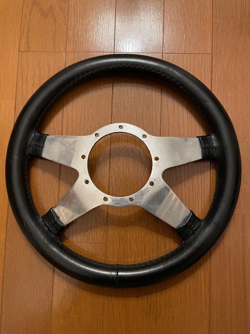 ステアリング 本体　ハンドル　LECARRA