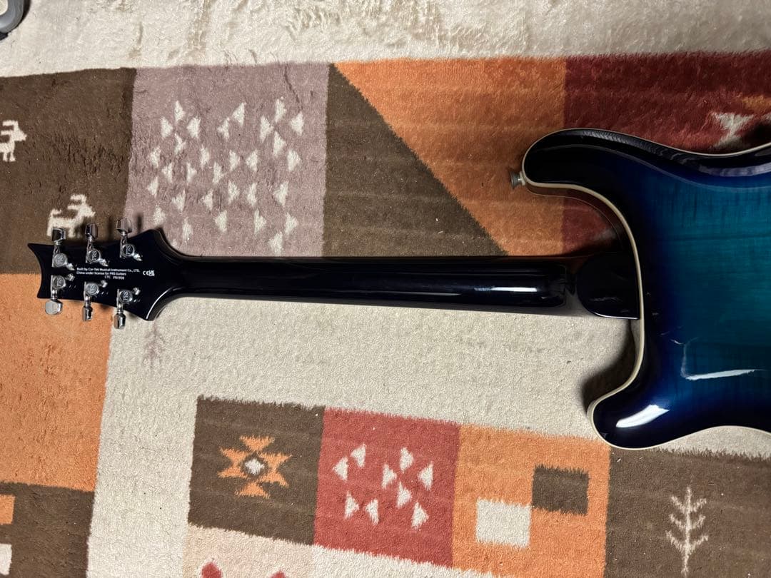 PRS se ホローボディー