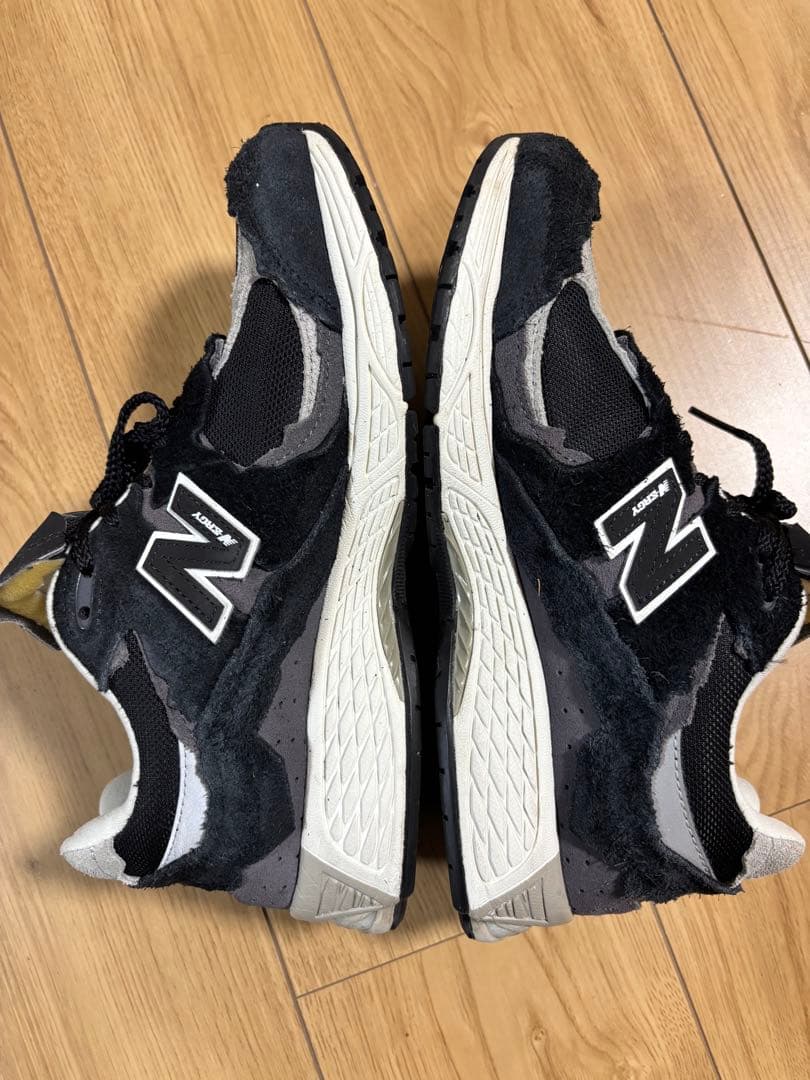 靴 New Balance 2002R