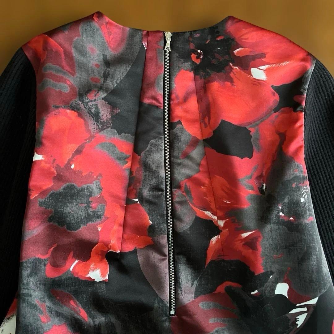 ADORE プルオーバーブラウス　トップス　異素材　光沢花柄プリント＋ニット