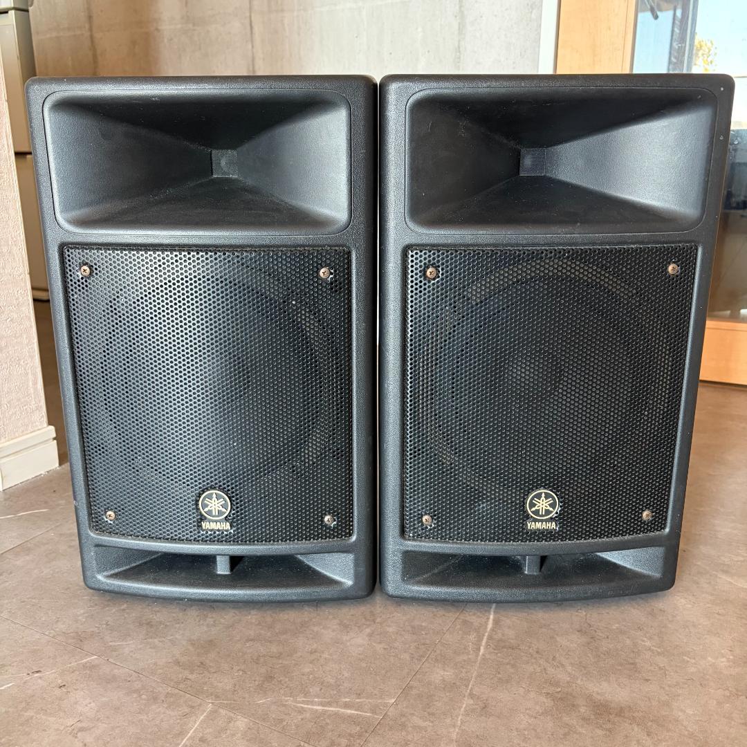 YAMAHAポータブルPAシステムとダイナミックマイクロフォン４本