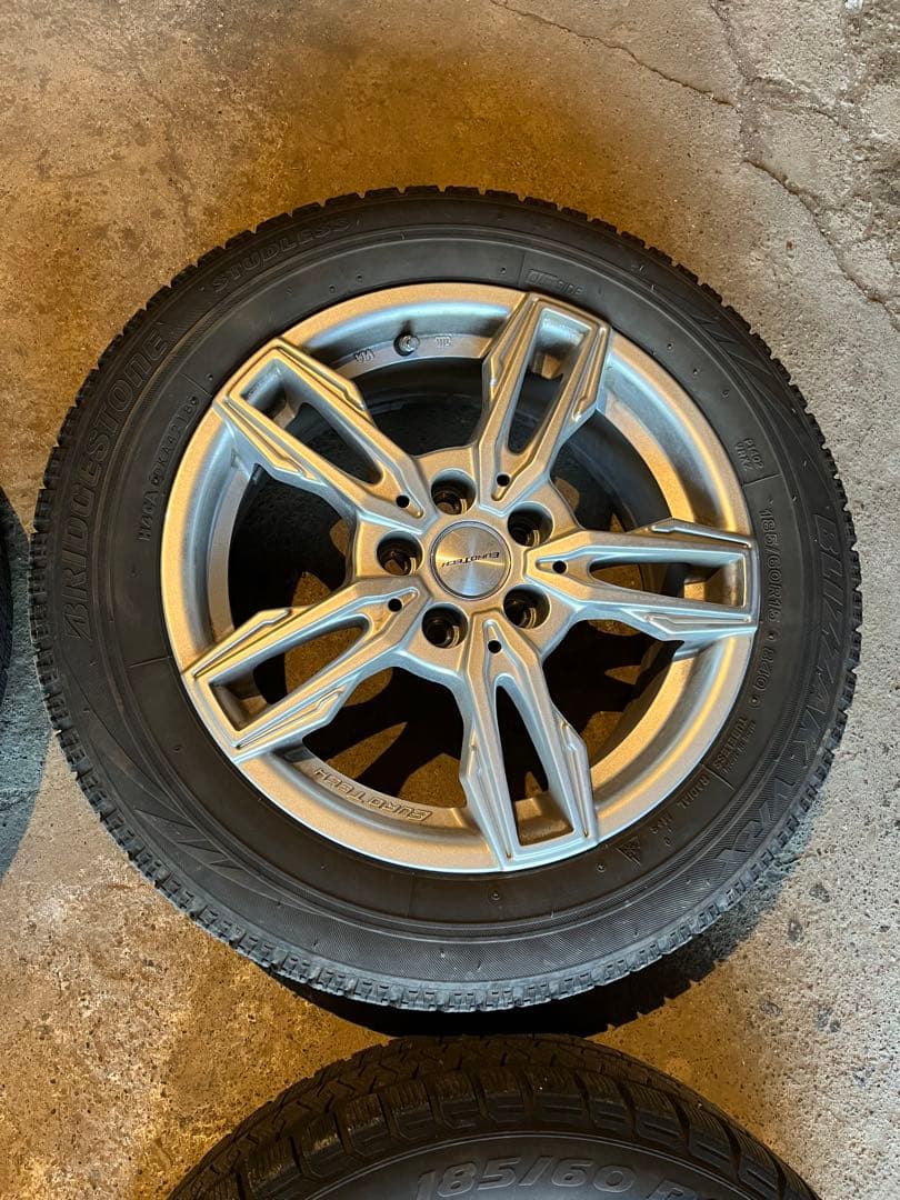 185/60r/15 スタッドレスタイヤホイール付5穴4本セット　ピレリ