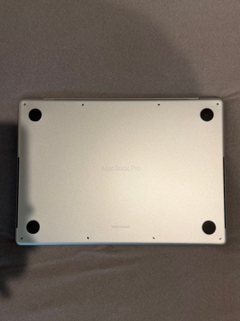 MacBook Pro 14インチ M5 512GB 16GB シルバー US