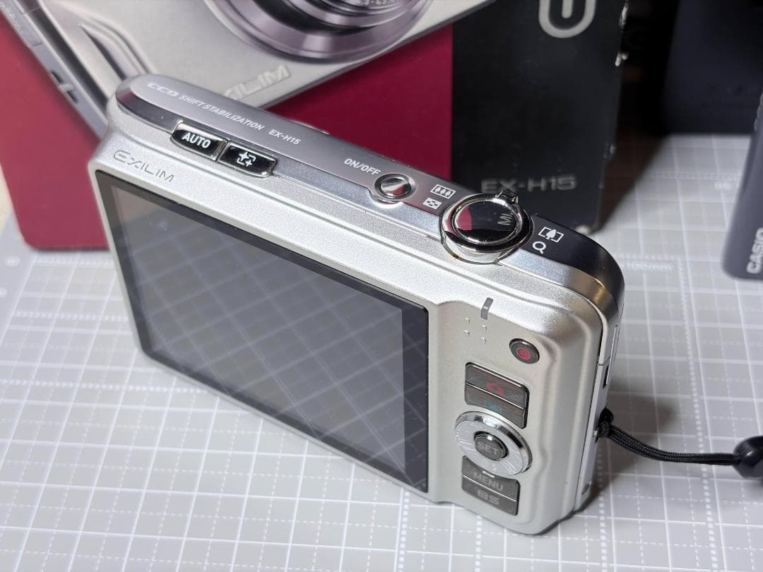 【美品】CASIO EXILIM EX-H15 シルバー 付属品付き