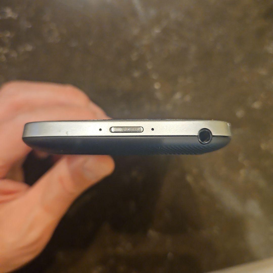 BlackBerry-Q25 zinwa Android14 ブラックケース付