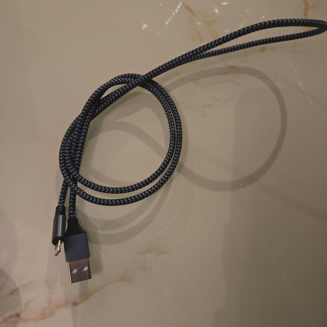 美品　iPad32GB 第7世代　シルバー　wifi+Cellular 箱付き