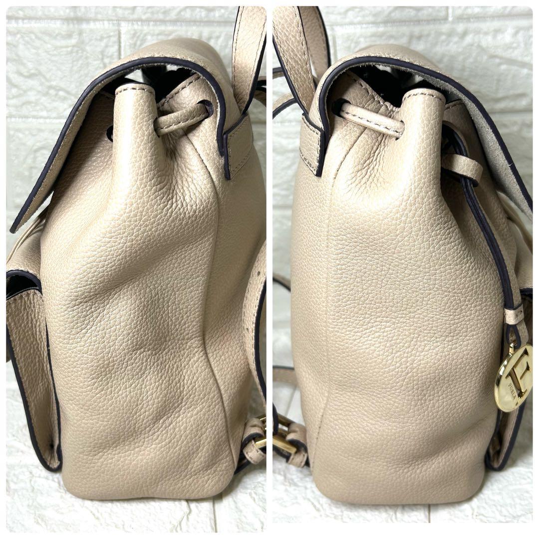 k*3様 【新品同様】FURLA リュック レザー 巾着 ベージュ