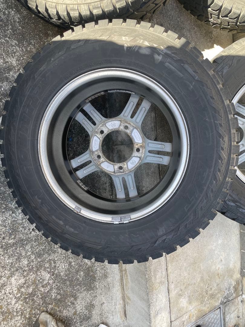 ジムニーjb23純正ホイールタイヤ付き