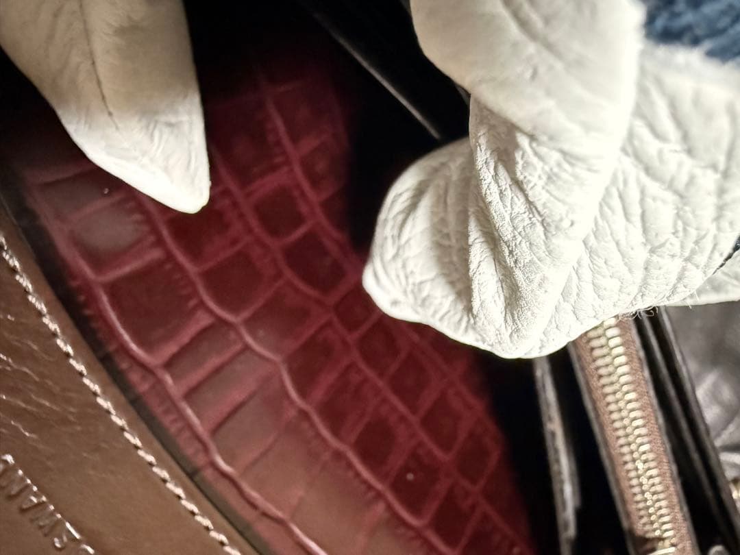 ワイルドスワンズ　ウェイブ　クロコダイル　チョコ