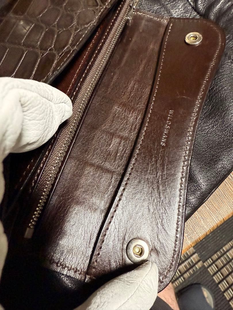 ワイルドスワンズ　ウェイブ　クロコダイル　チョコ