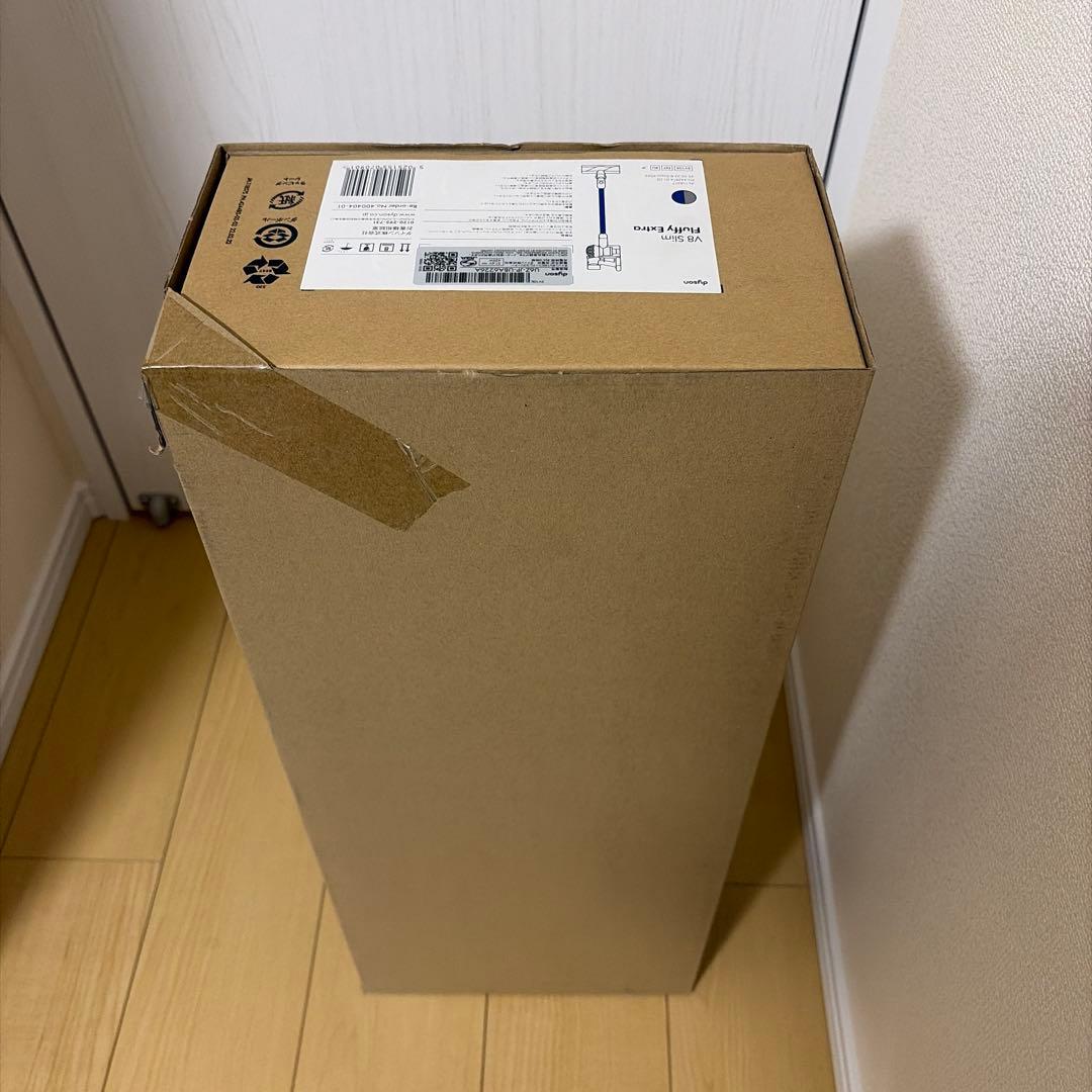 新品　未開封　Dyson v8 Slim Fluffy Extra
