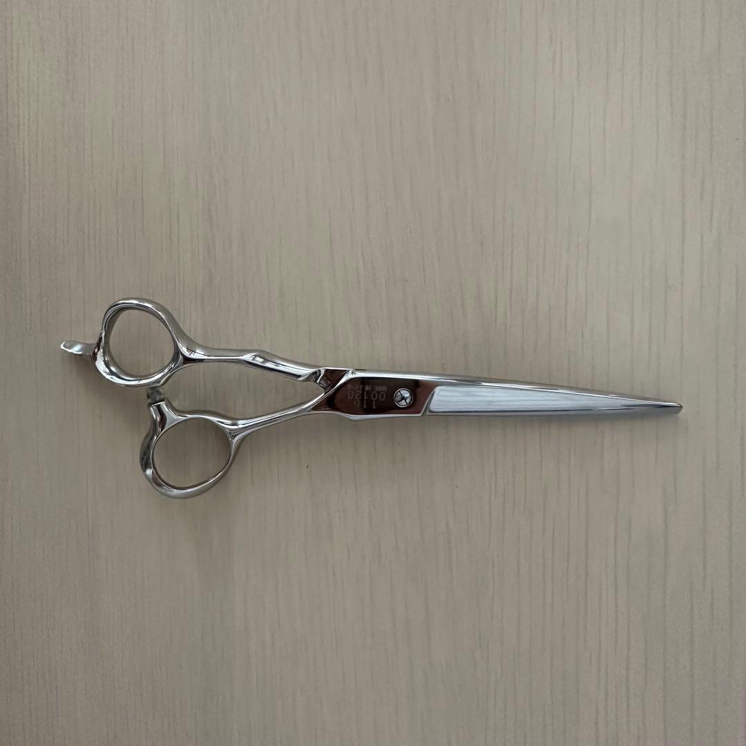 Ki　光シザー　ニーナコスモス