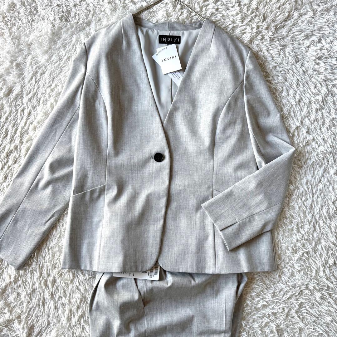 新品タグ付　インディヴィ　ビジネススーツ　セットアップ　ノーカラー　1B グレー
