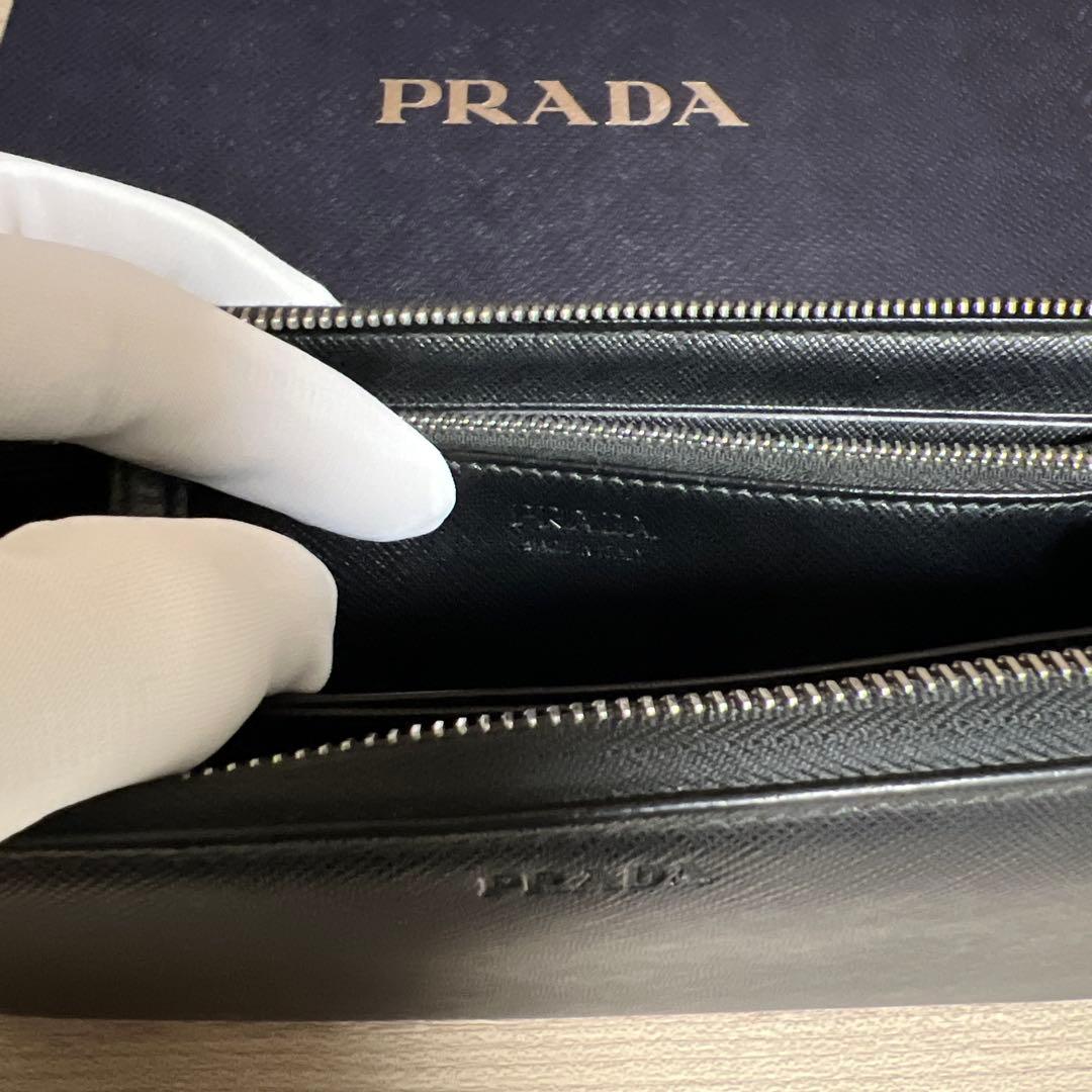 PRADA プラダ　長財布