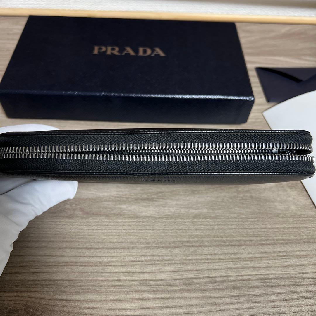 PRADA プラダ　長財布