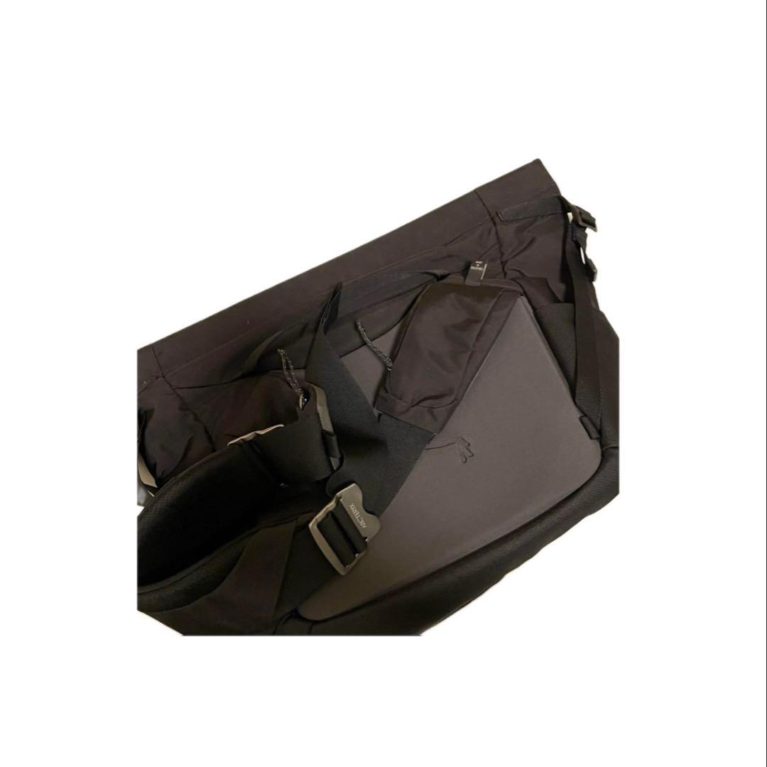 【廃盤】 Arc’teryx メッセンジャーバッグ ミストラル 16