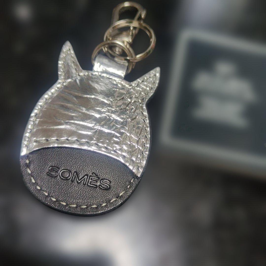 ソメス会員限定抽選販売品　午年 開運・馬メンコキーホルダー　シルバー